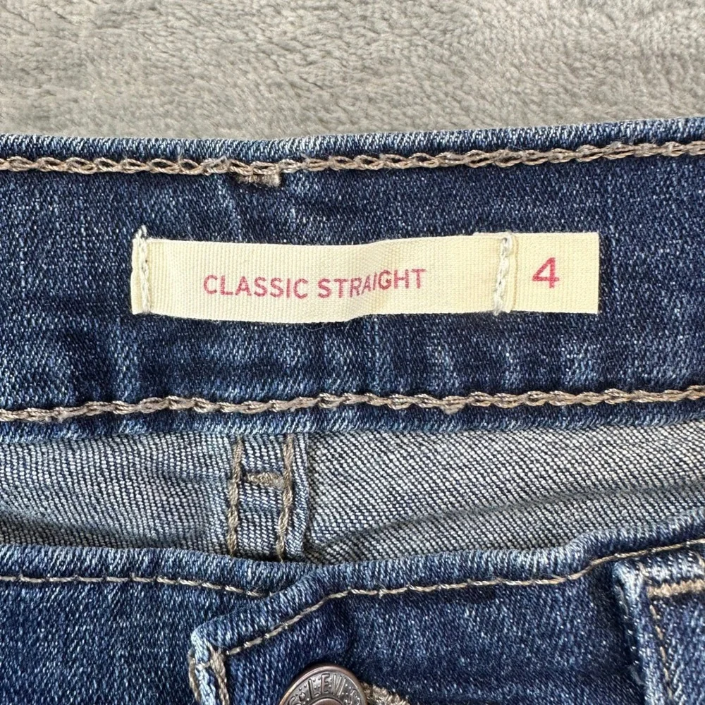 Levi's Classic Straight Jeans Womens Size 4M 27x30 Blue Dark Wash